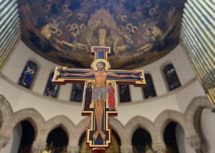 cross upward